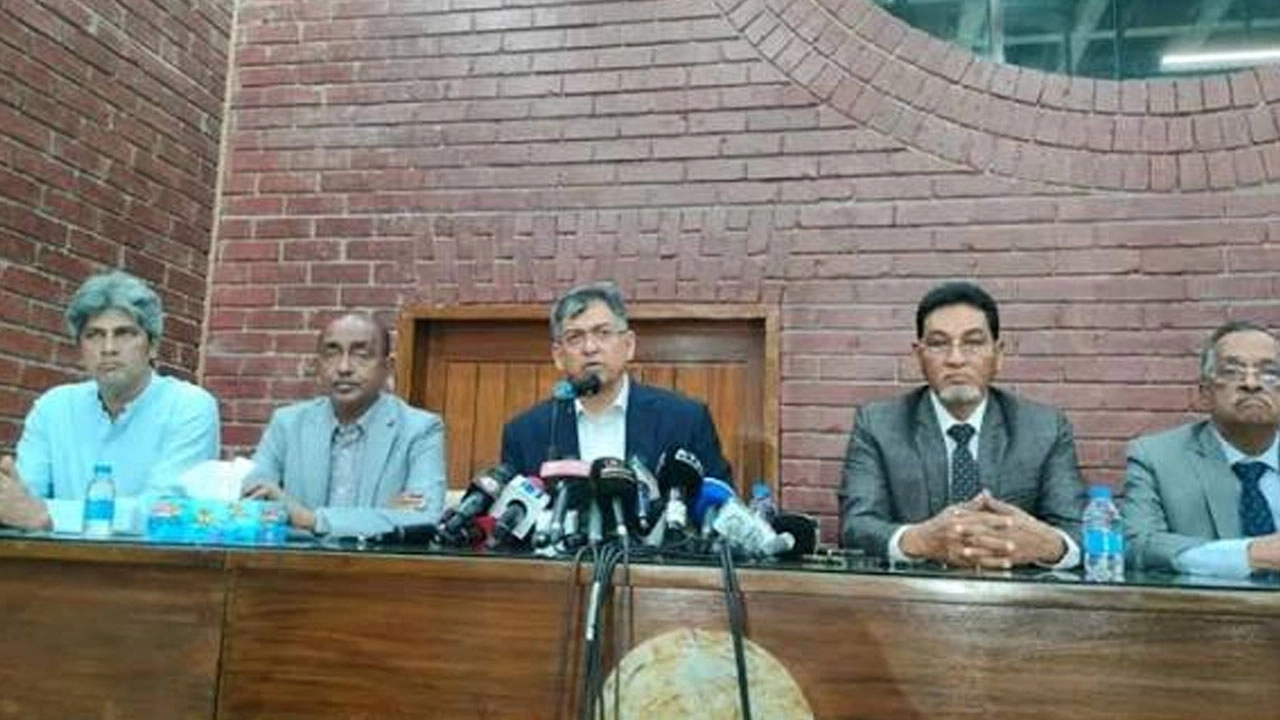 সংবিধানে ফিরছে ‘আল্লাহর ওপর পূর্ণ আস্থা ও বিশ্বাস’