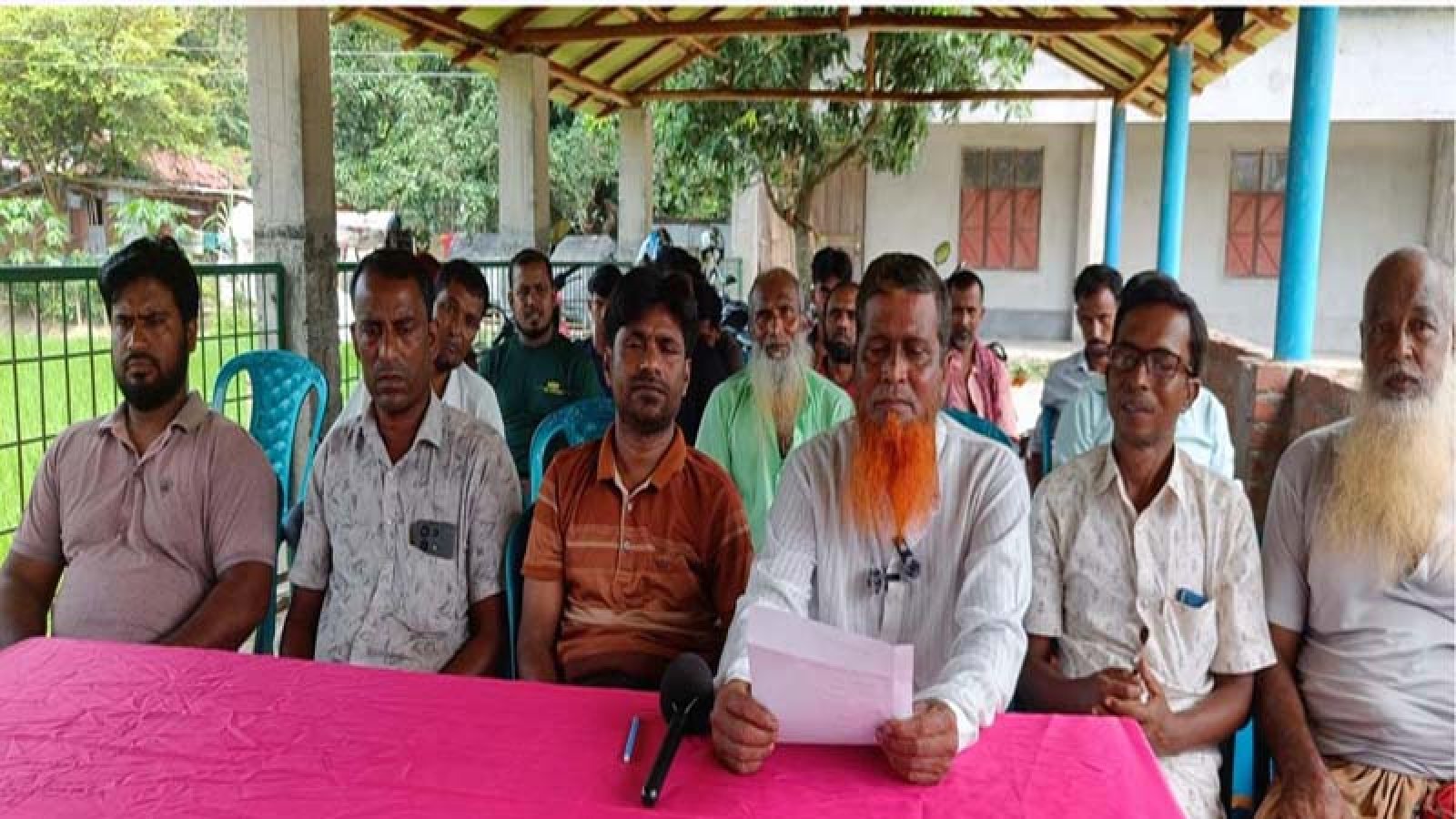বাগমারার সাঁকোয়া বিদ্যালয়ের সভাপতি হিসেবে দেয়া ডিও লেটার বাতিলের দাবি