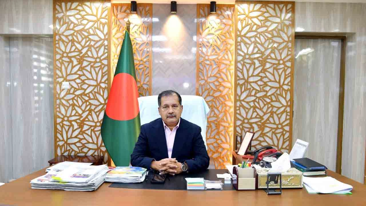 প্রকল্পের কাজে ঢিলেমি নয়, কর্মকর্তাদের কঠোর নির্দেশ তথ্যমন্ত্রীর