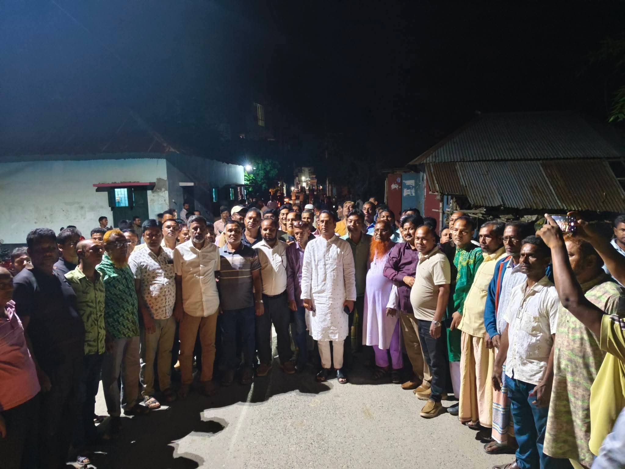 নওগাঁর মান্দায় নেতাকর্মীদের ঐক্যবদ্ধভাবে কাজ করার আহ্বান এম এ মতীনের