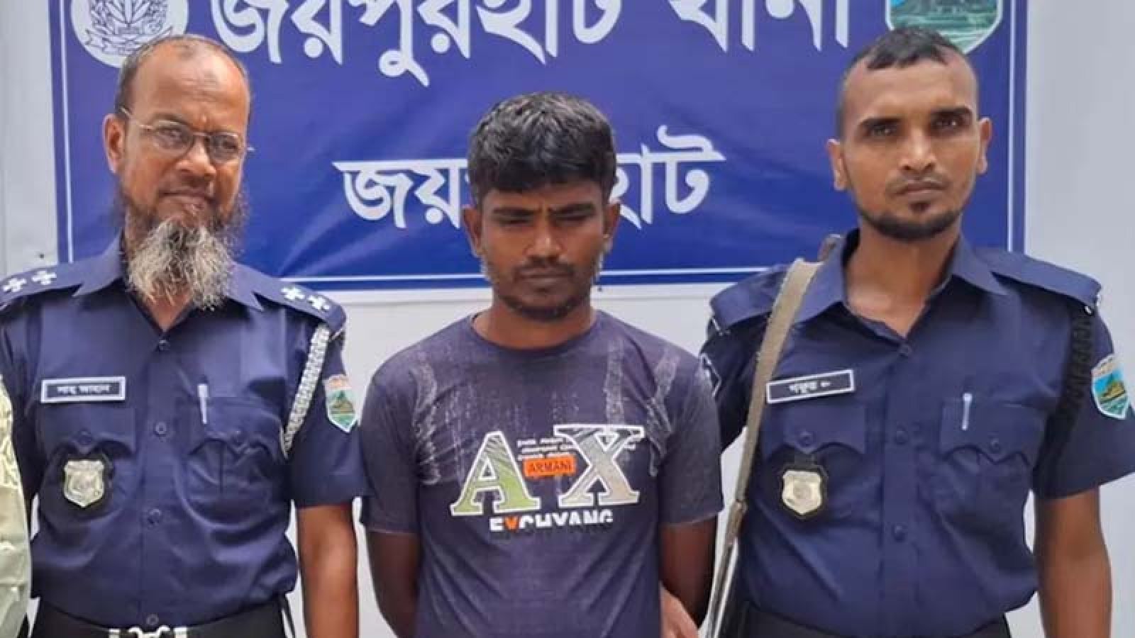 সৎ মেয়েকে ধর্ষণের অভিযোগ: মায়ের দায়ের করা মামলায় গ্রেপ্তার সৎ বাবা