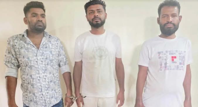 অপহরণ করে চাঁদা আদায়ের অভিযোগে যশোরে  তিনজন আটক