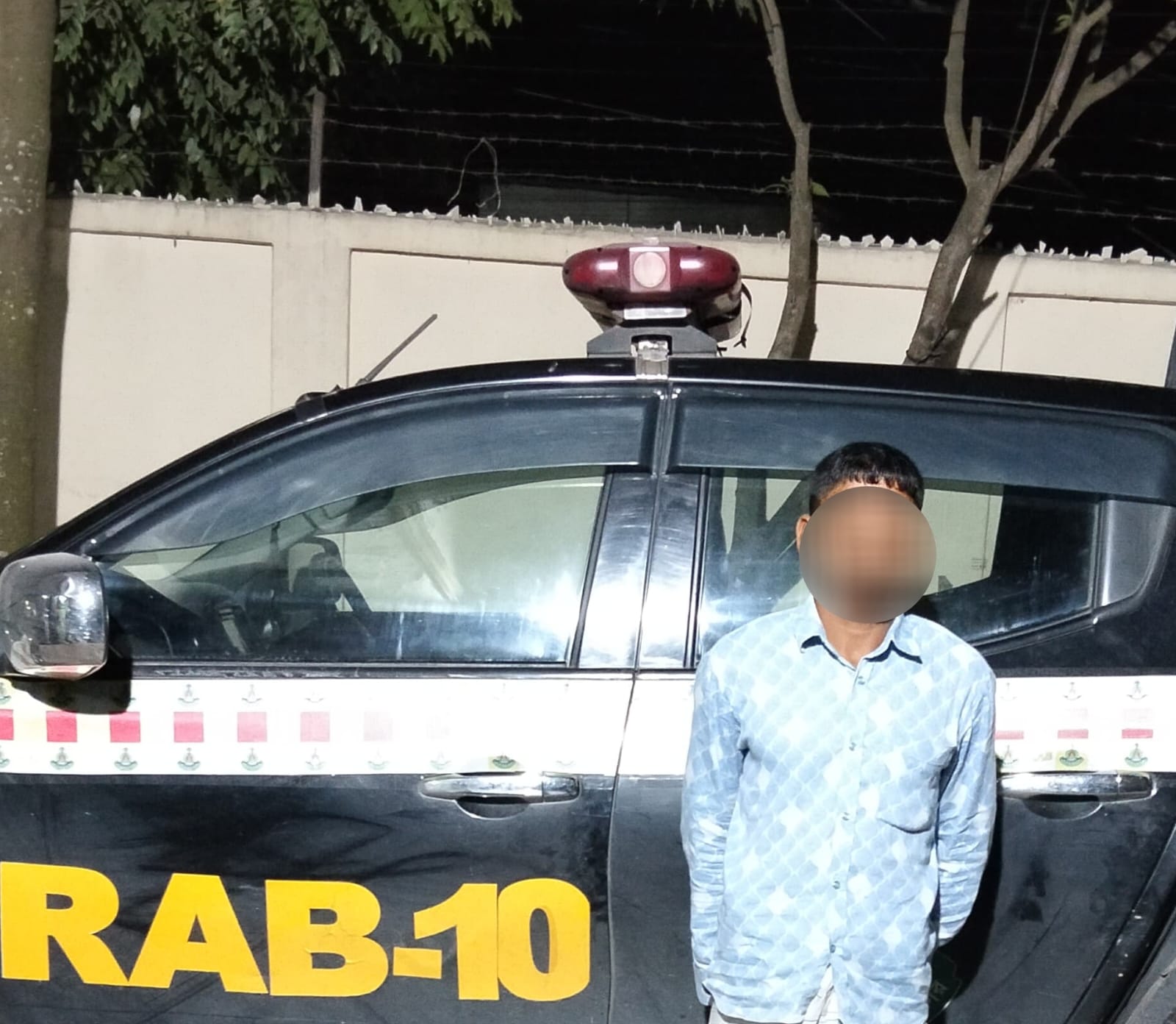 রাজশাহীর হত্যা মামলার পলাতক আসামি ফরিদপুরে গ্রেপ্তার