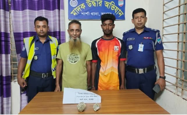 যশোর শার্শায় পুলিশের অভিযানে গাঁজাসহ দুই মাদক কারবারি আটক