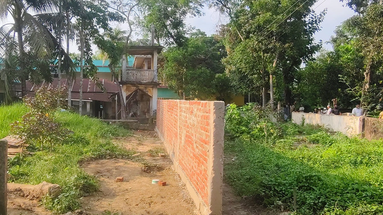 কবরস্থান দখলের চাঞ্চল্যকর অভিযোগ জামায়াত নেতার বিরুদ্ধে!