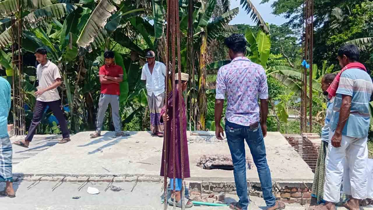 কাজ করতে নেমে আর ফেরা হলো না, আমতলীতে সেপটিক ট্যাংকে প্রাণ গেল ২ শ্রমিকের