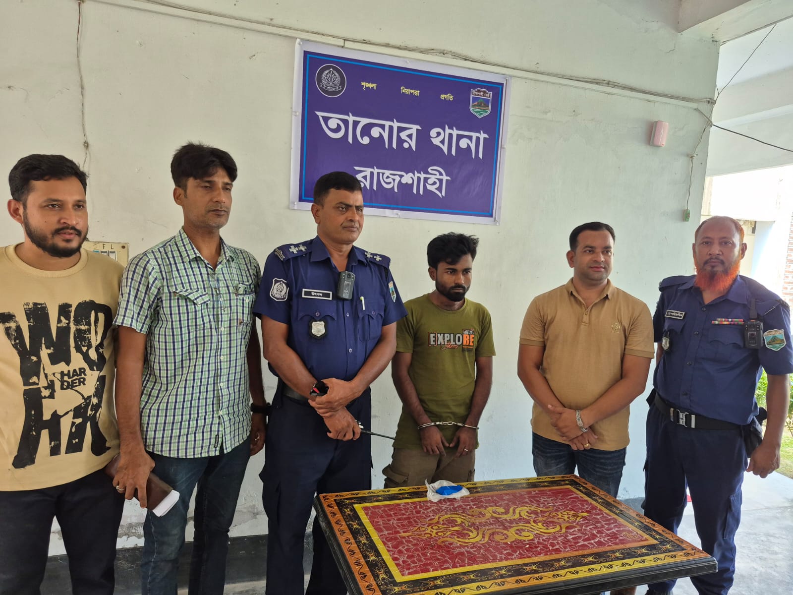 তানোরে ৭০ পিস ইয়াবাসহ মাদক ব্যবসায়ী আটক