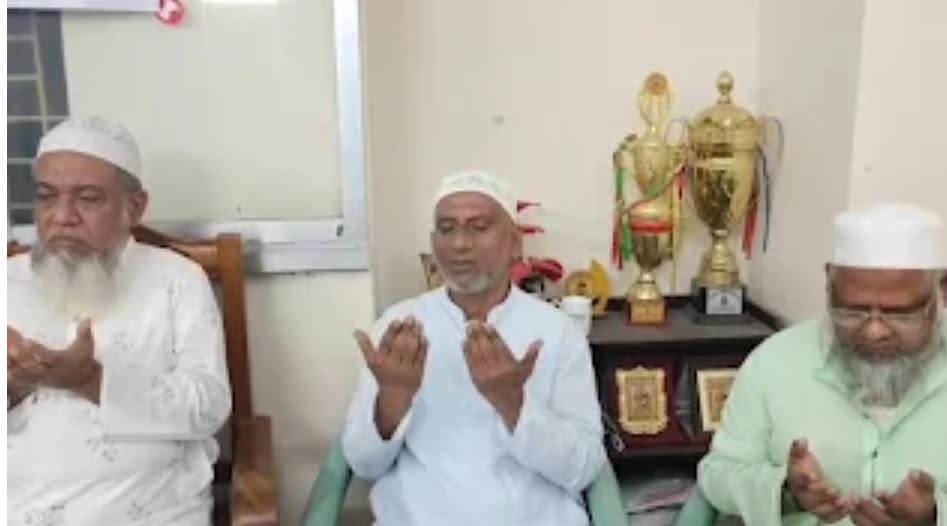 মিনুর রোগমুক্তি কামনায় ১৩ নম্বর ওয়ার্ড বিএনপির দোয়া